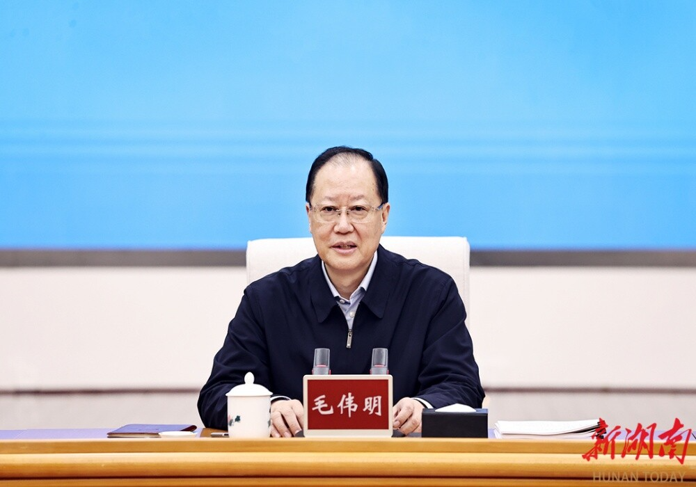 毛伟明听取基层代表对省委“十五五”规划《建议》意见