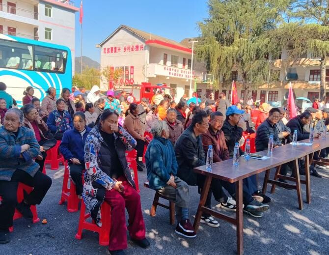 芷江侗学研究会开展“追寻红色足迹  助力侗乡文旅发展”年会活动