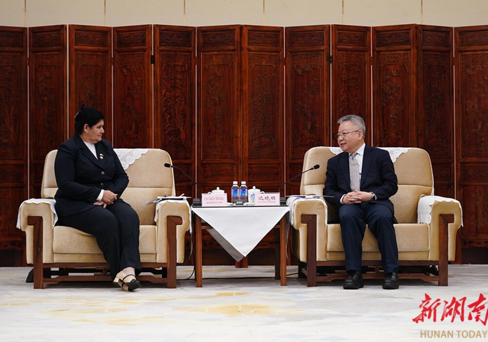 沈晓明会见古巴共产党代表团