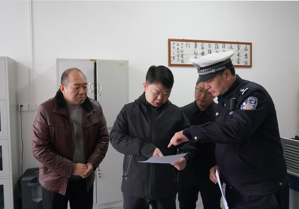 梁志平赴岩桥镇、水宽乡调研重点工作并督导检查安全生产工作