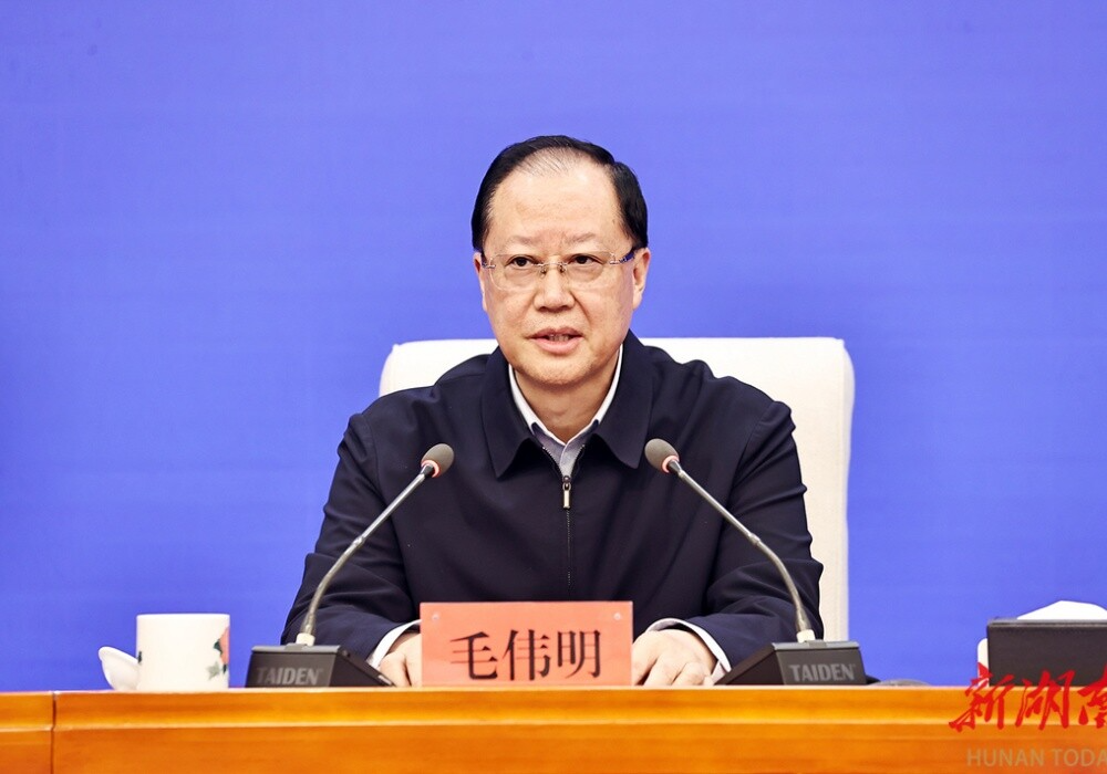 毛伟明：筑牢高层建筑“防火墙” 守好岁末年初“安全关”