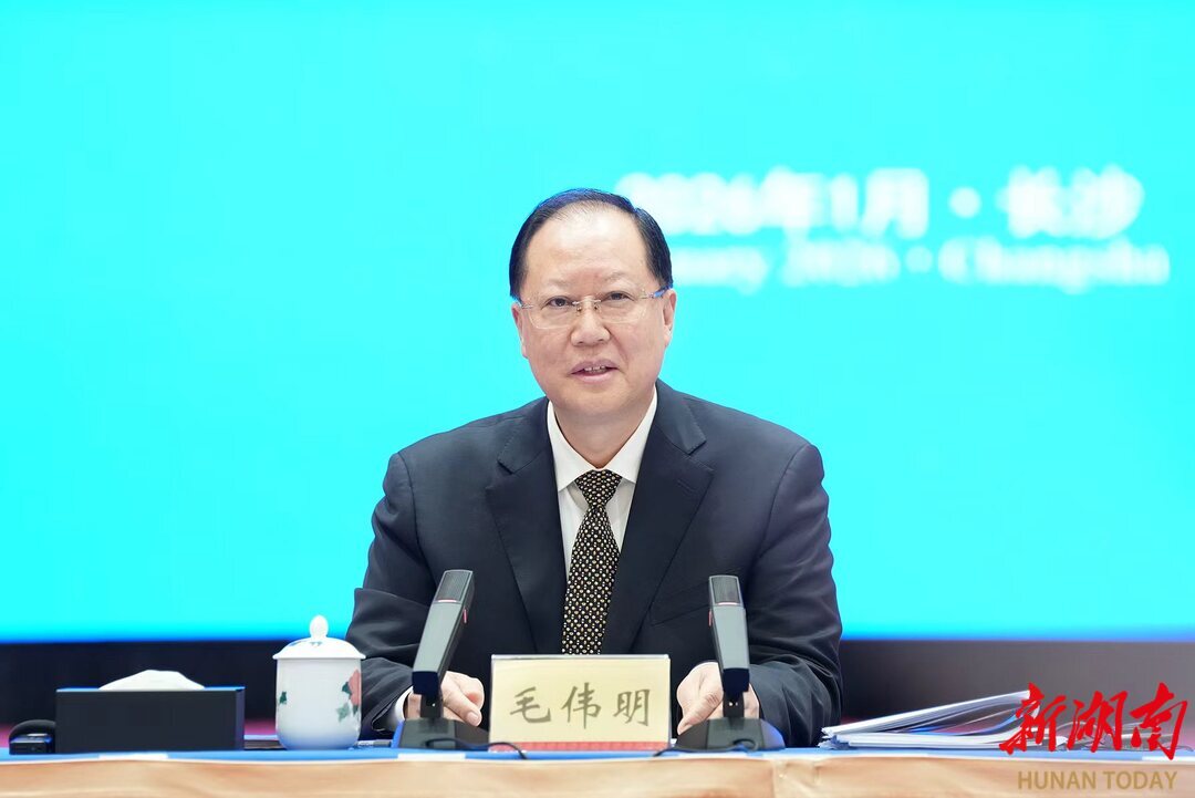 毛伟明与外商投资企业代表座谈