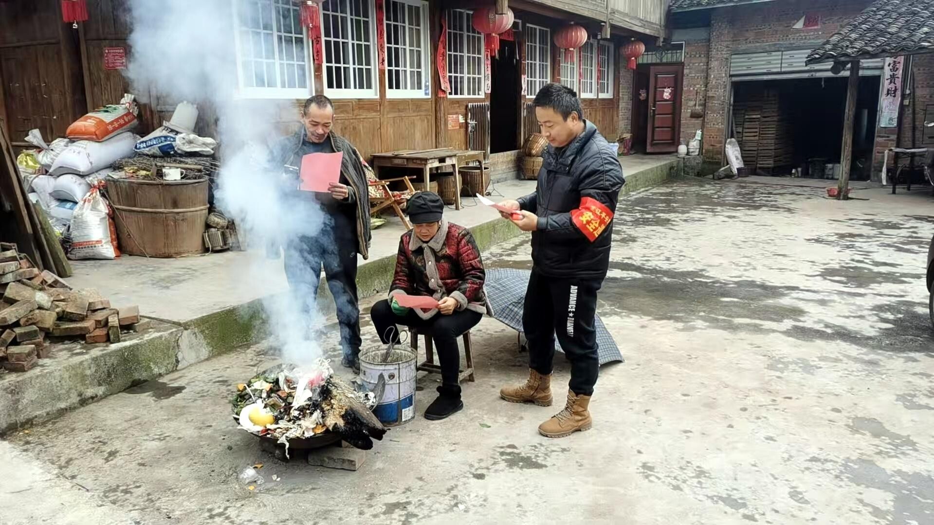 罗卜田乡：消防安全来“敲门”为冬季防火加把安全锁