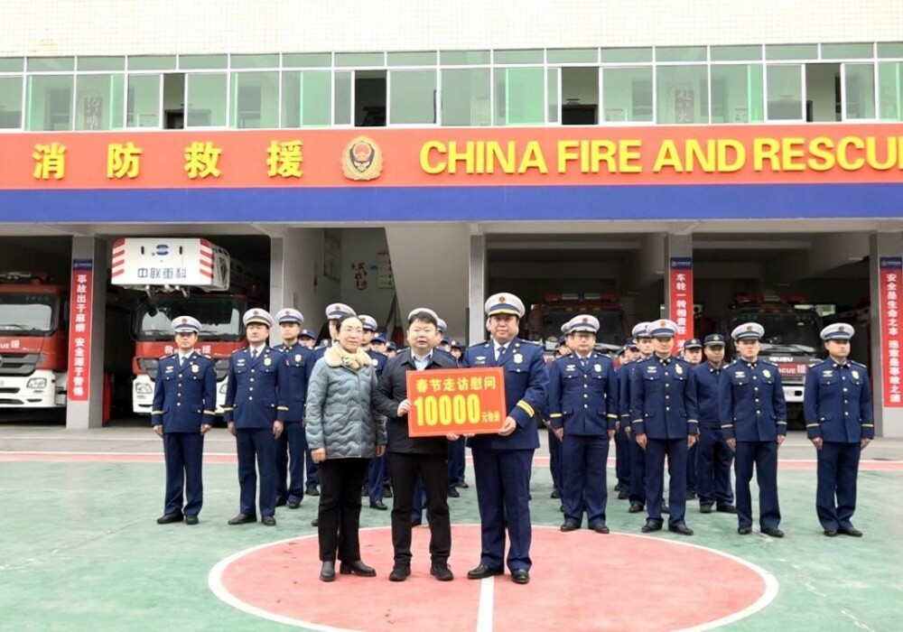 梁志平带队开展春节前走访慰问活动