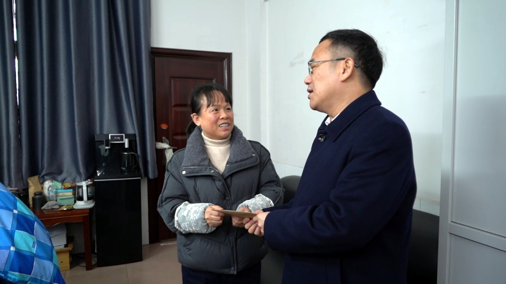 新春走基层 送温暖丨梁元和开展春节前走访慰问活动