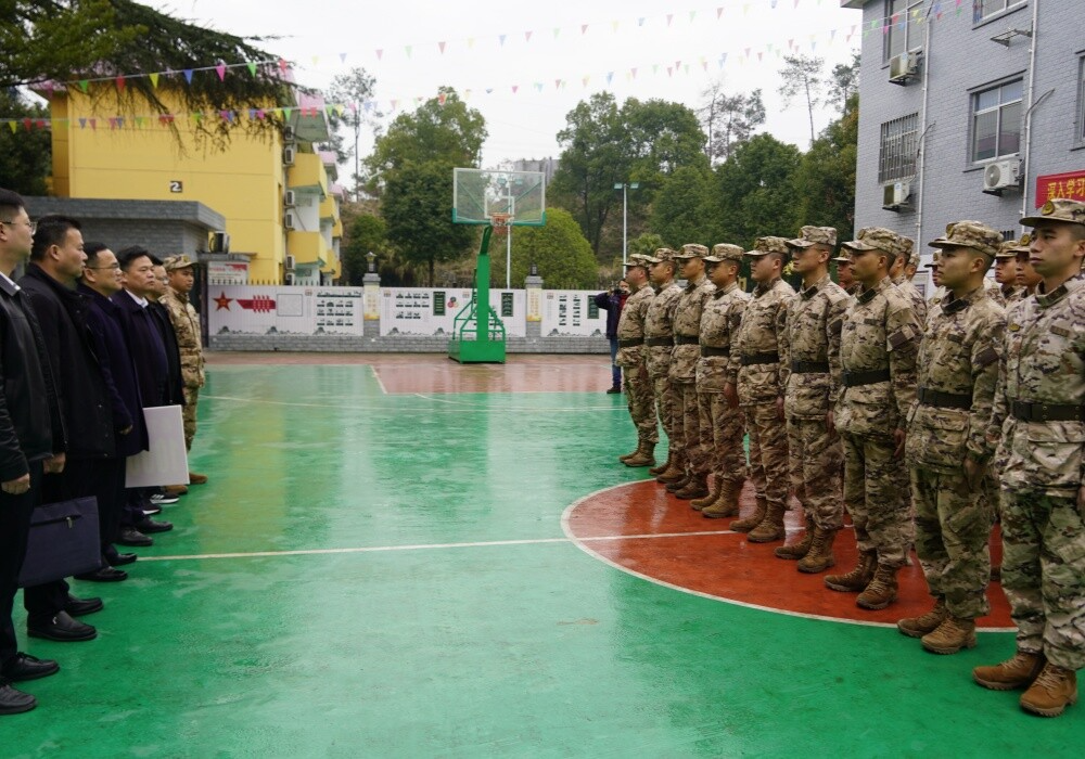 新春走基层送温暖｜梁元和带队开展春节走访慰问活动