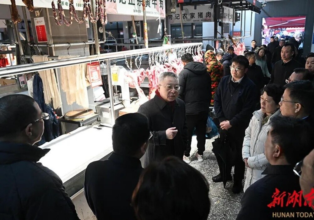 沈晓明调研春节期间保供稳价工作和文旅市场情况