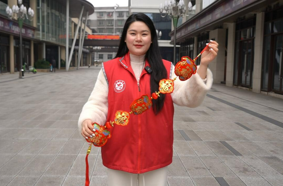 芷江：新春街头访民意 马年吉言暖人心