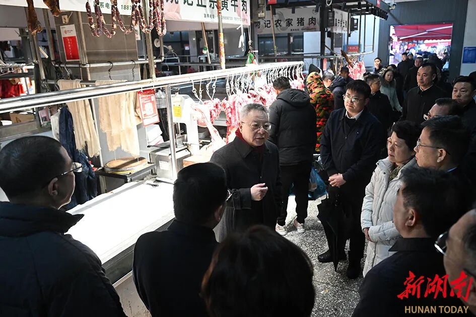 沈晓明调研春节期间保供稳价工作和文旅市场情况