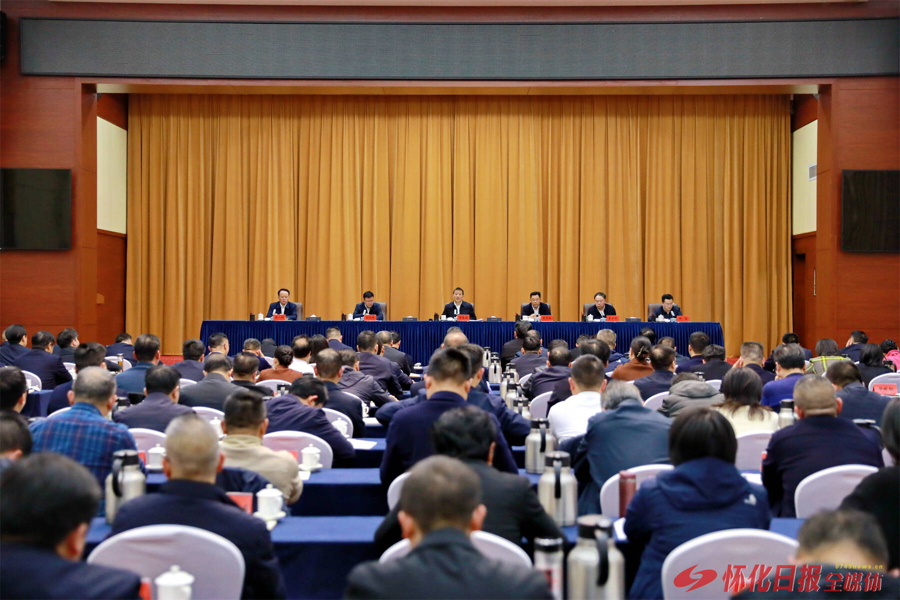 许忠建：以更高站位更实举措提升工作质效