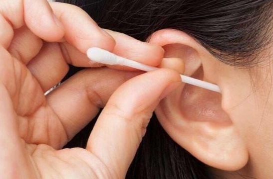 棉签掏耳朵安全吗?