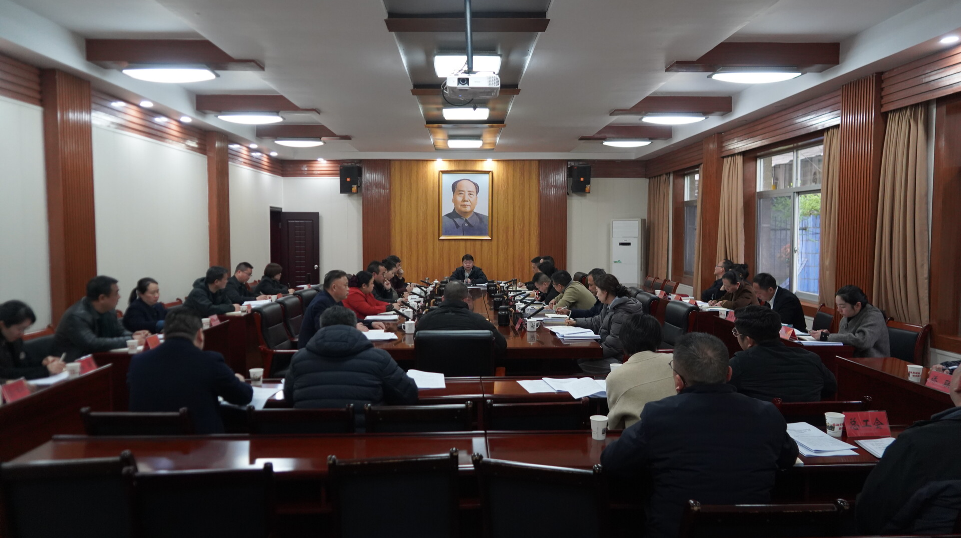 县委统战工作领导小组2026年第一次全体会议召开