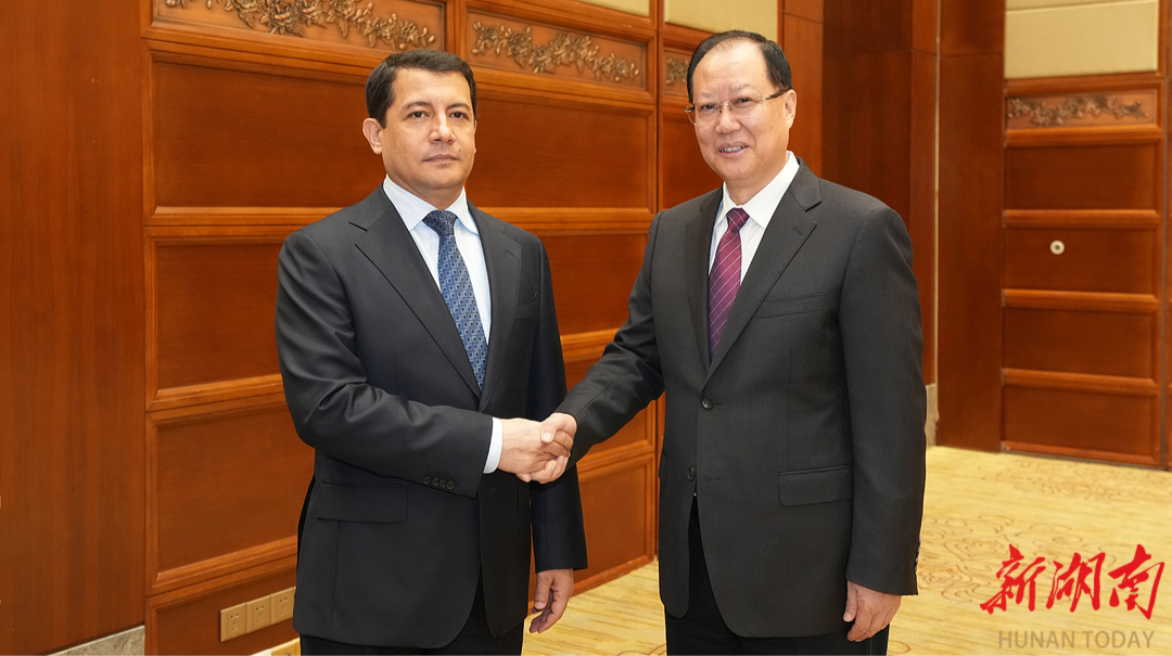 毛伟明会见乌兹别克斯坦驻华大使