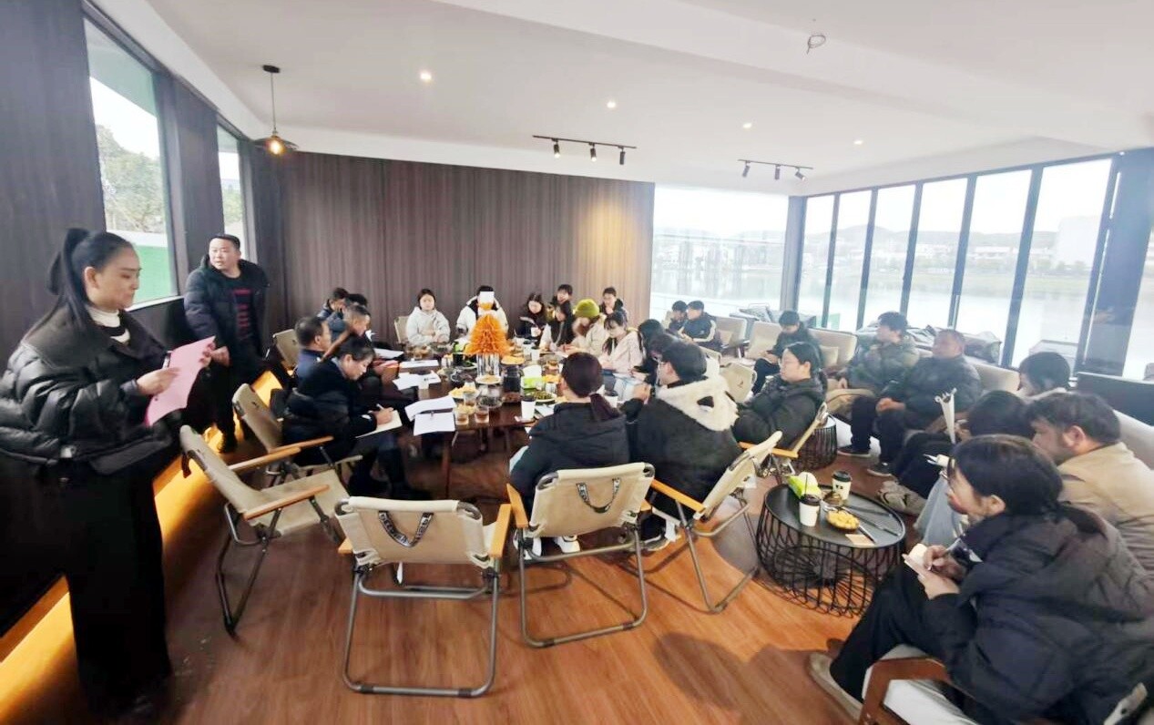 芷江镇桃花溪村：重视青年、关爱学子、共建家乡