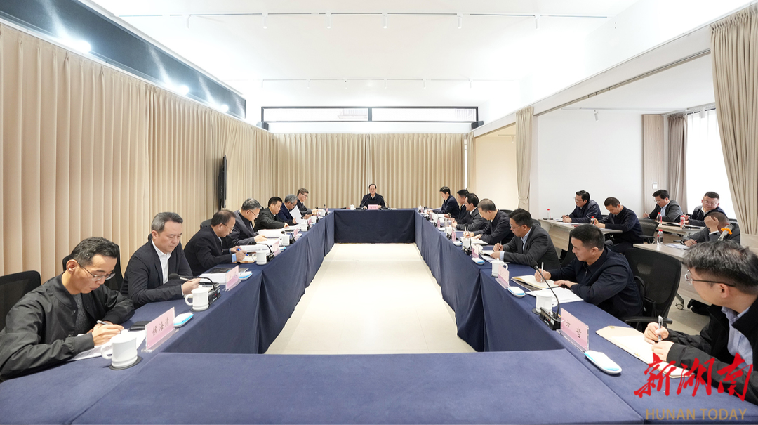 毛伟明调研建设中的湘江创新馆