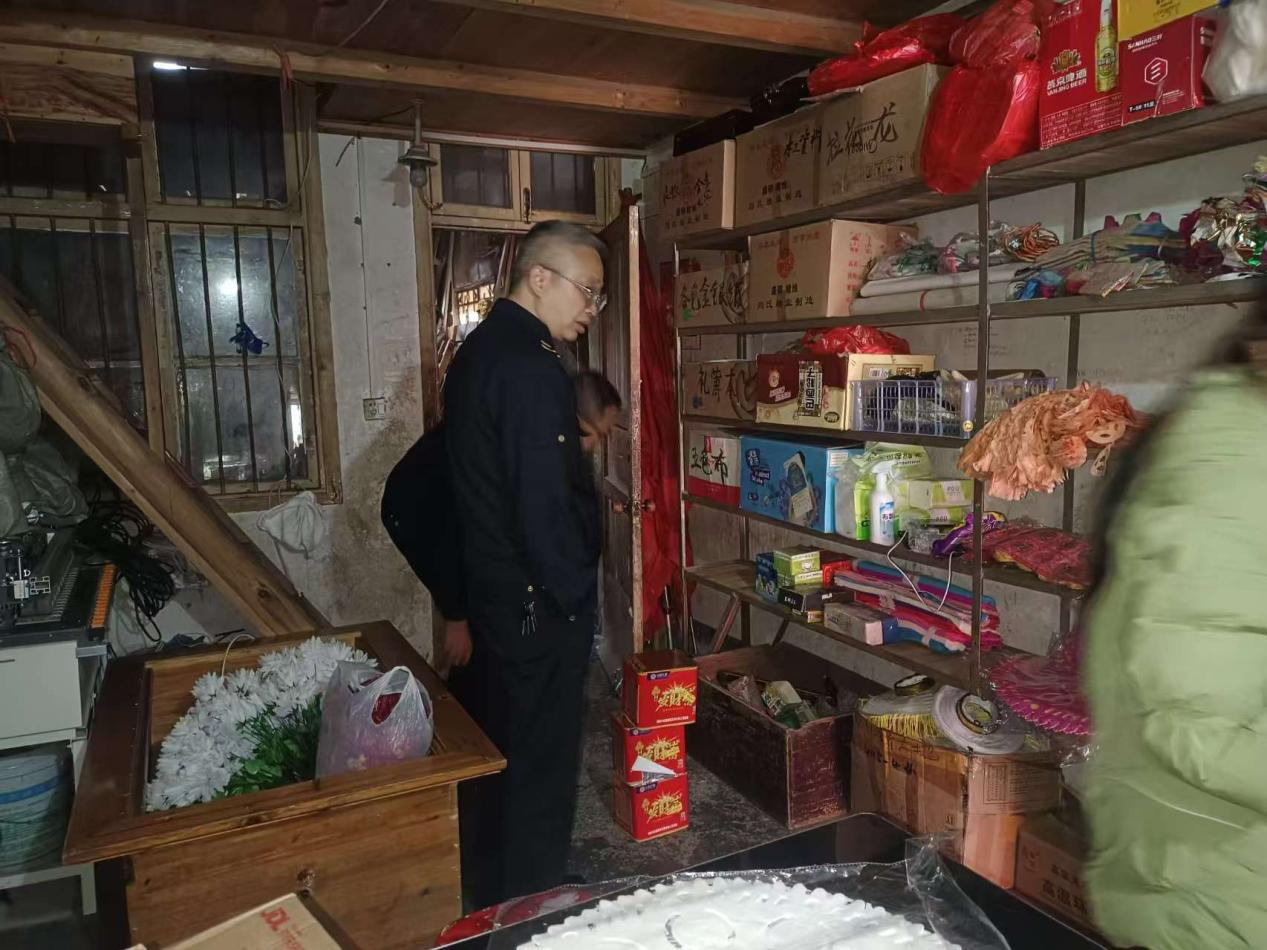 新店坪镇多措并举筑牢清明防火屏障