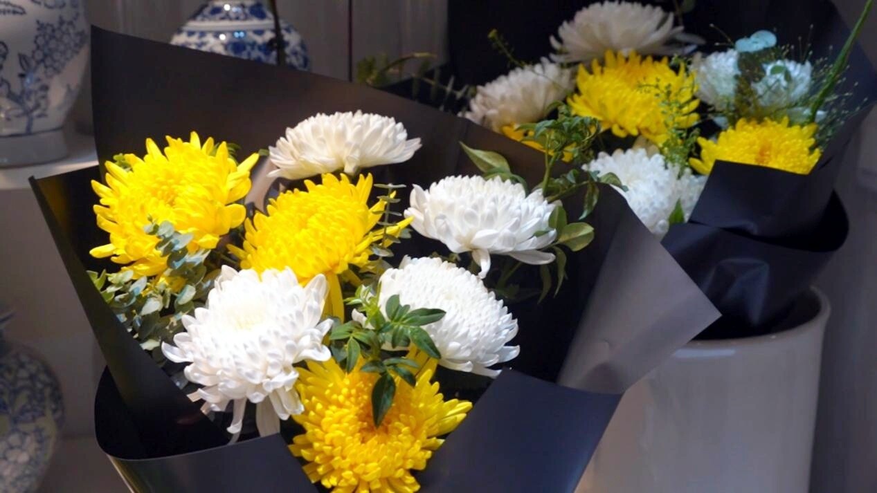 芷江：清明祭扫倡新风 鲜花纸花寄哀思