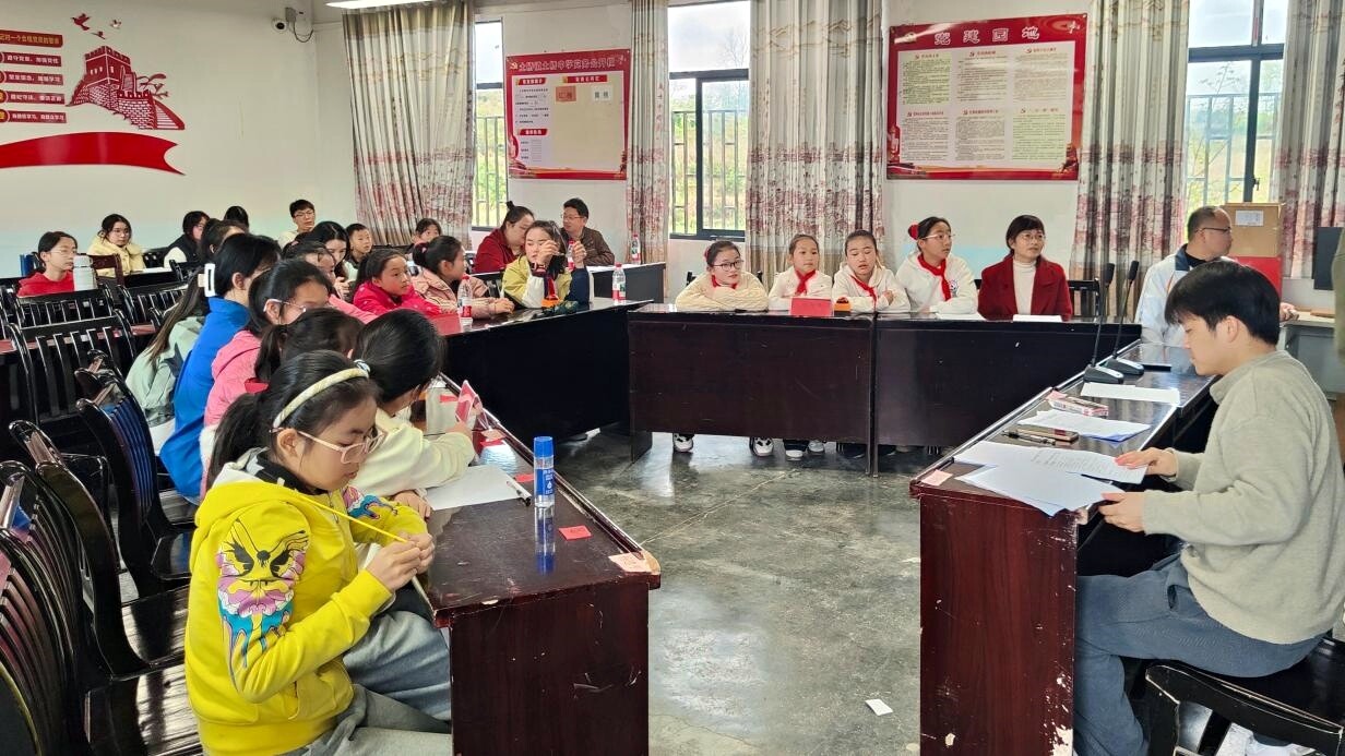 土桥镇中学举行2026年度阅读素养大赛选拔赛