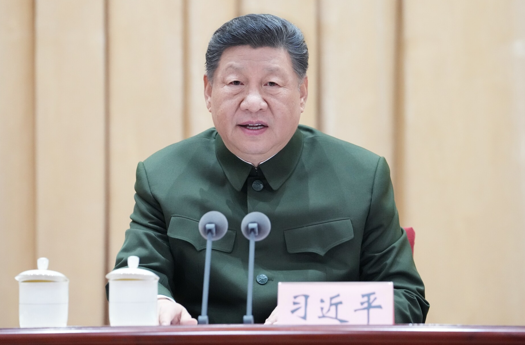 习近平在全军高级干部培训班开班式上发表重要讲话强调 开展思想整风 深化政治整训 以崭新政治面貌迎接建军一百周年