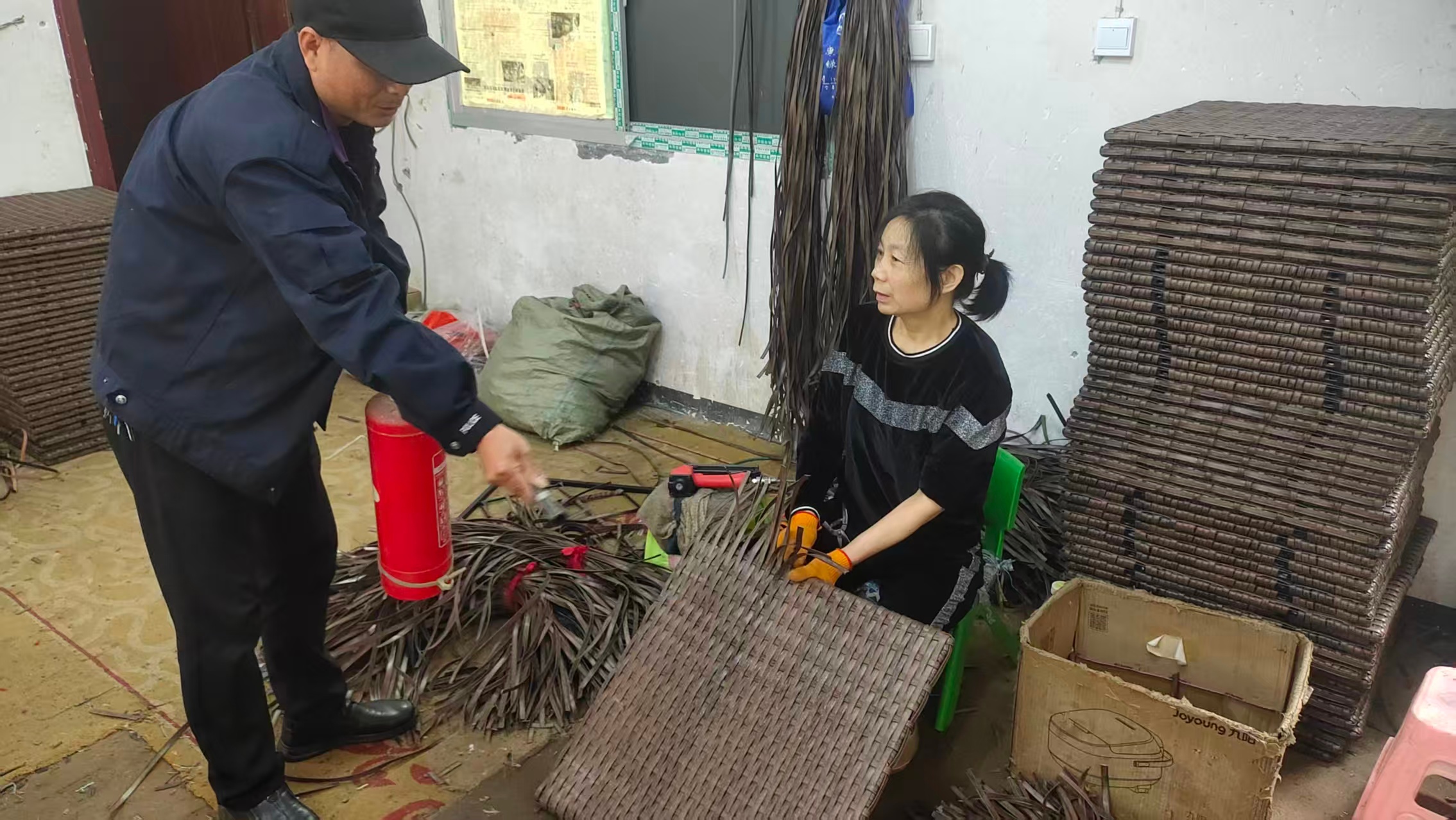 罗卜田乡“五一”期间开展安全生产检查