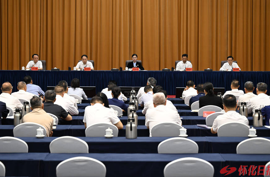 韦朝晖在全市安全生产工作会议上强调 动真碰硬排查整治安全风险隐患