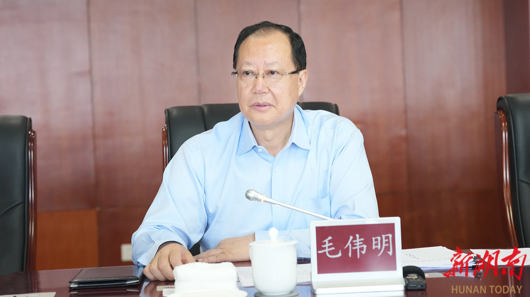 毛伟明检查煤矿安全监管工作