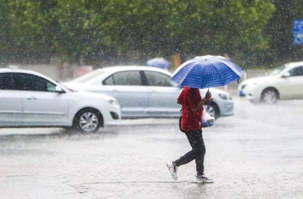 石门雨势减弱，暴雨中心转移到怀化