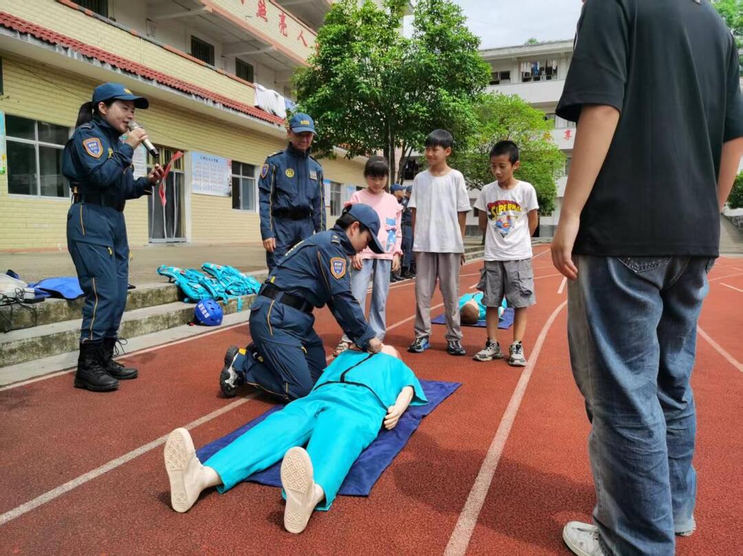 晓坪乡：多措并举 织密夏季防溺水安全防护网