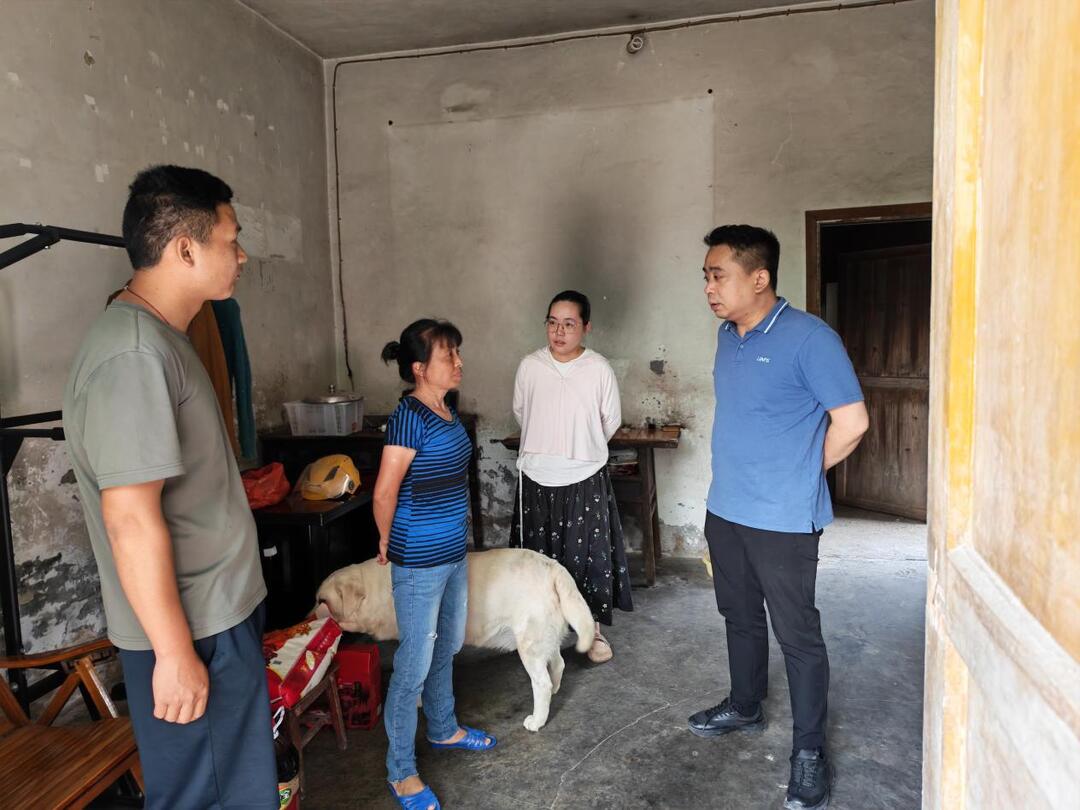 新店坪镇：情系计生 暖心走访特殊扶助家庭