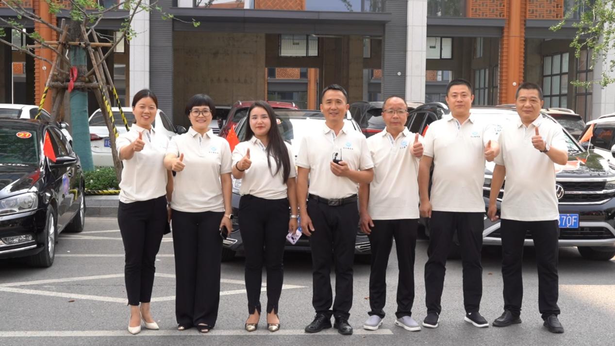 民企聚力献爱心 暖心送考助启航