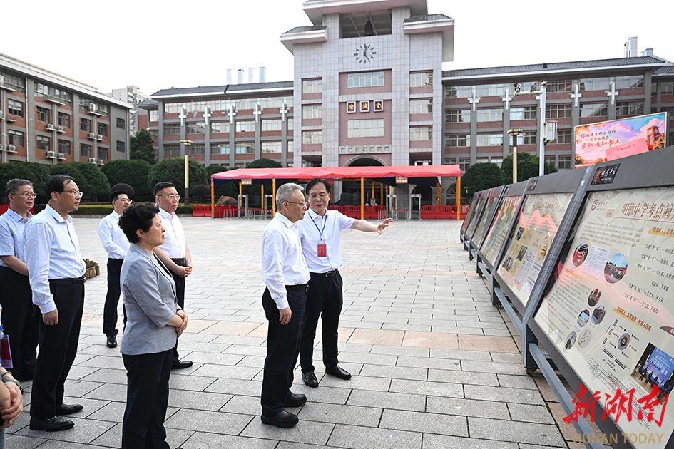 沈晓明检查高考准备工作