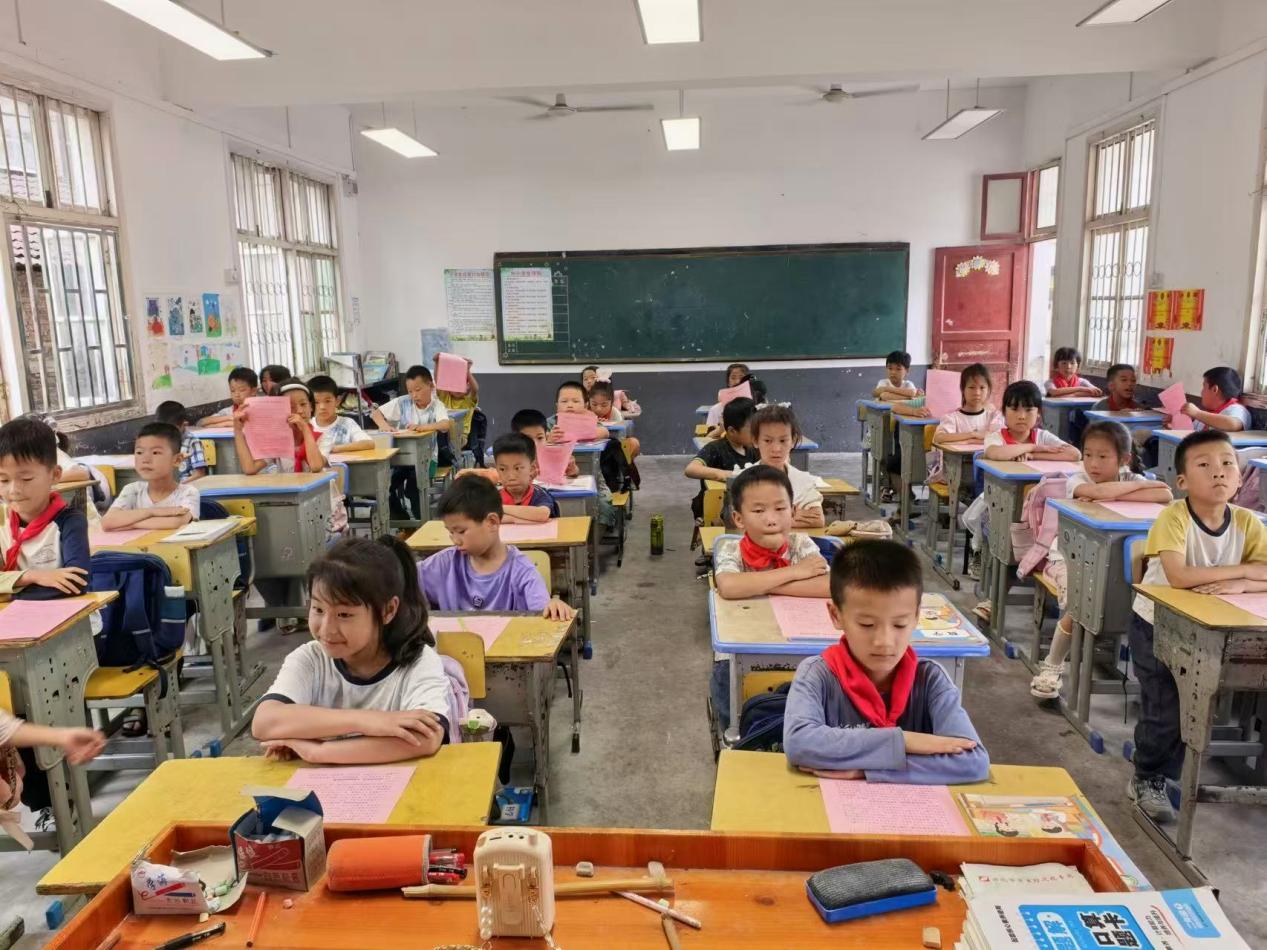 岩桥镇：开展安全宣传教育 守护中小学生平安假期