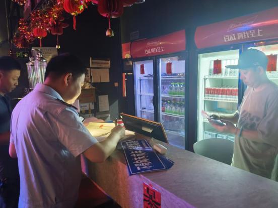 亮剑夜间经营乱象 芷江严查酒吧涉未成年人违规经营行为