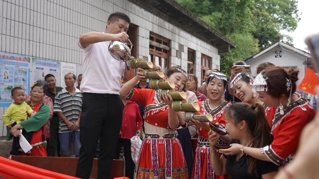 网络中国节·端午｜土桥镇两户村：粽香迎端午 健康暖民心