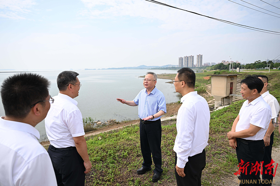 沈晓明赴岳阳市调研并参加省人大代表小组主题活动