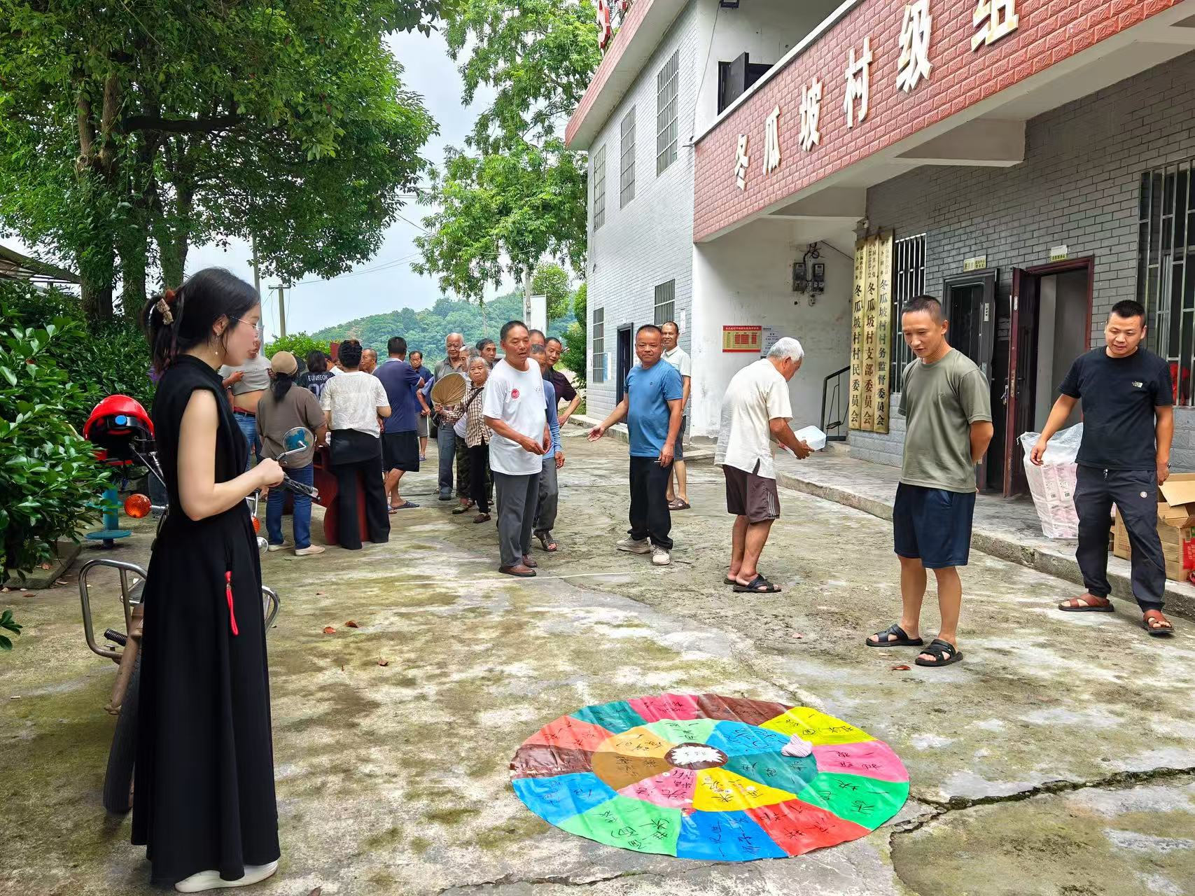罗卜田乡冬瓜坡村：粽香迎端午 党群聚民心