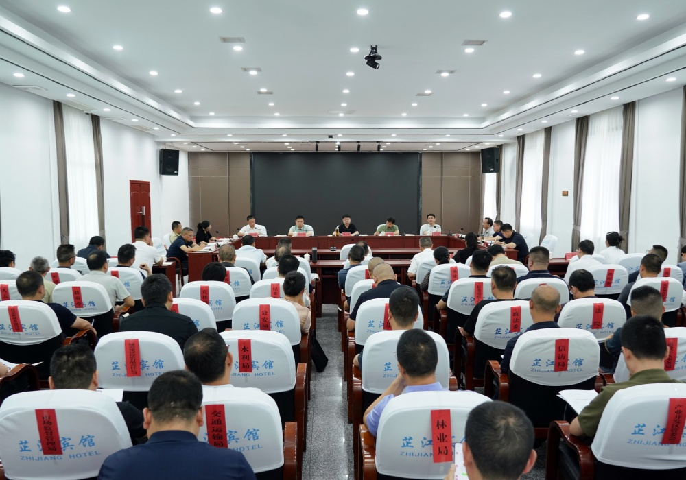 县委理论学习中心组举行2026年第八次（扩大）集体学习