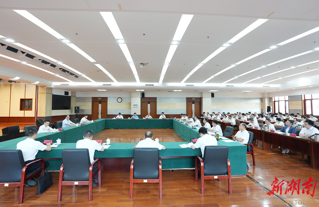 毛伟明赴省发展改革委调研