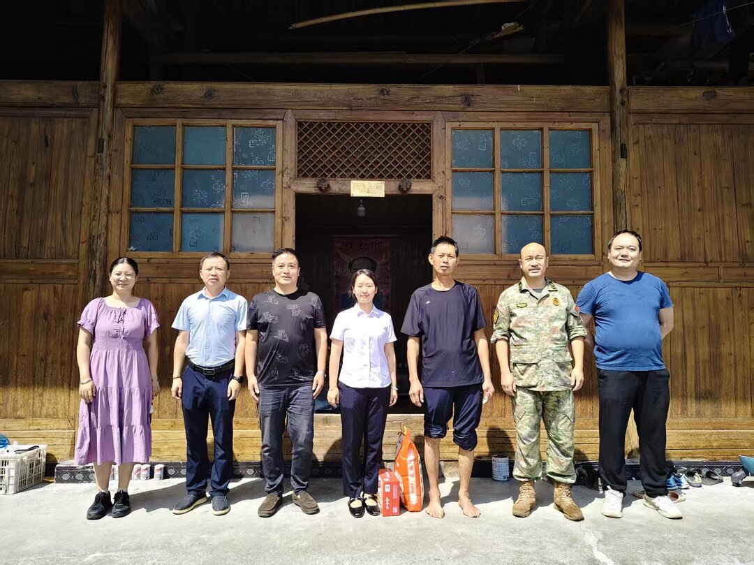 牛牯坪乡：“八一”情暖老兵心 走访慰问忆峥嵘