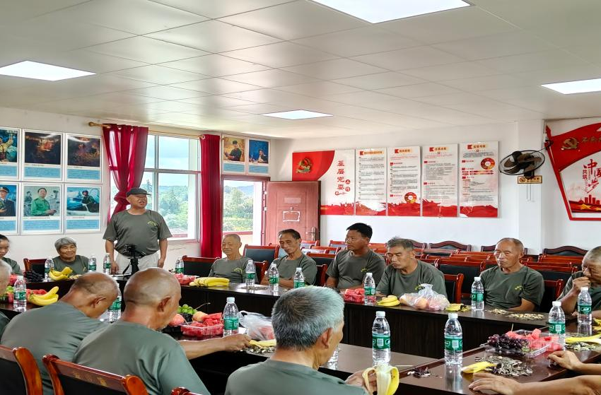 土桥镇举行建军99周年主题茶话会