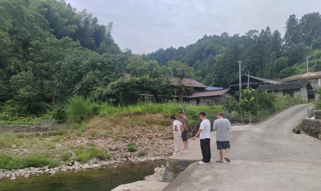 碧涌镇：执“巡、查、宣”三支画笔，绘就夏季防溺水“安全底色”