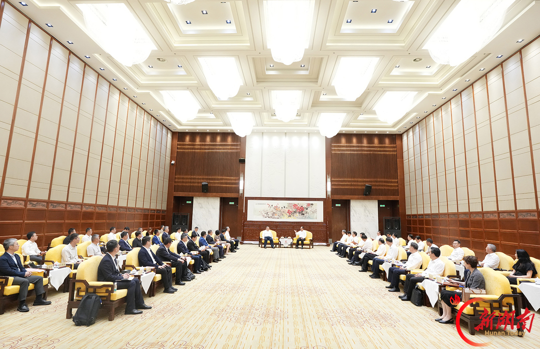 省政府与上海国投公司举行工作会谈 毛伟明袁国华出席