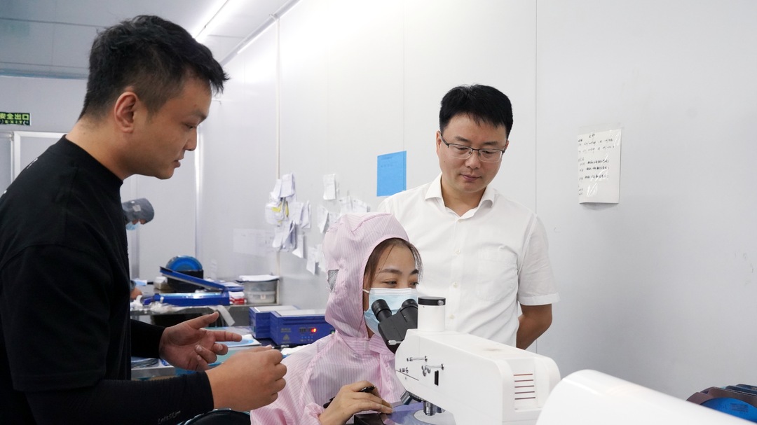 林涛深入芷江产业开发区调研电子信息产业发展