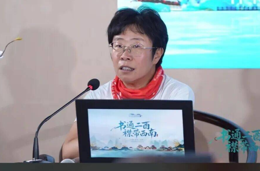 蒙曼:身处沅陵的沈从文感慨 沅江美得让人心痛