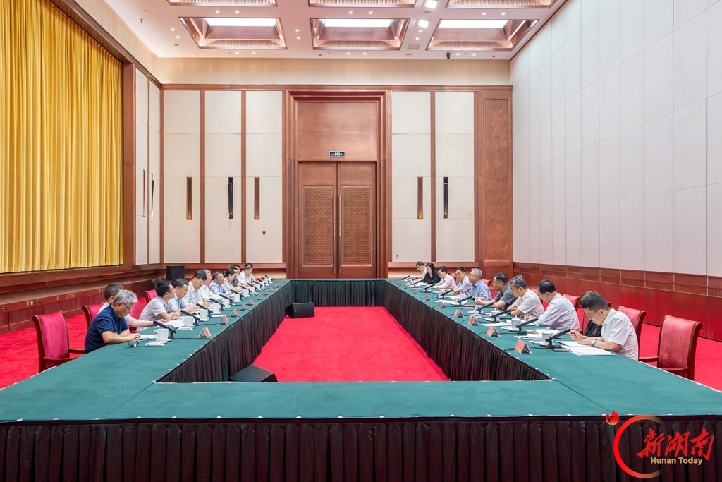 沈晓明与上海交通大学党委书记杨振斌一行会谈