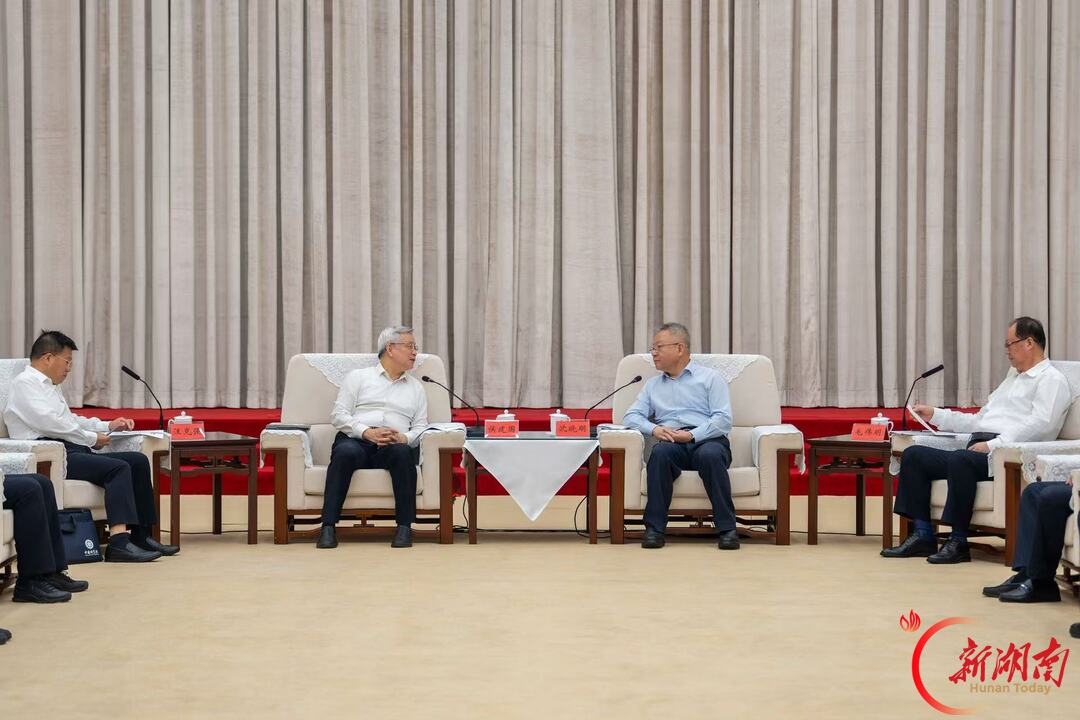沈晓明毛伟明与侯建国一行会谈并共同见证签约