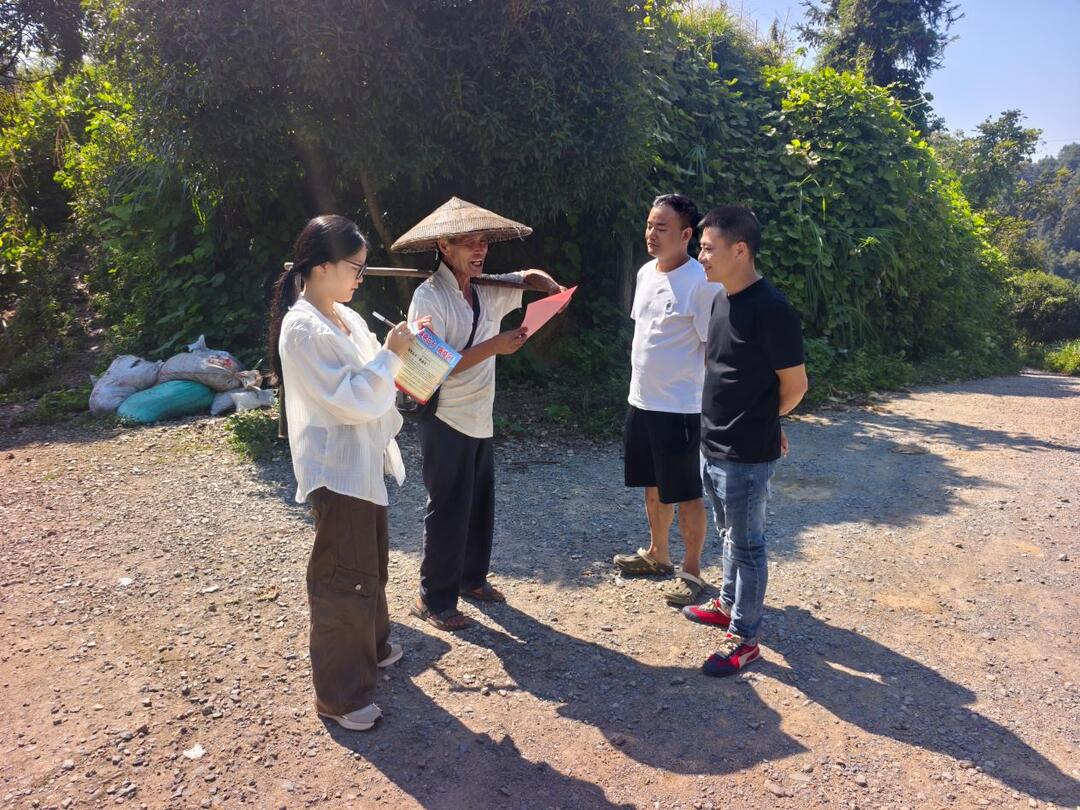 土桥镇多措并举，织密秸秆禁烧“防护网”