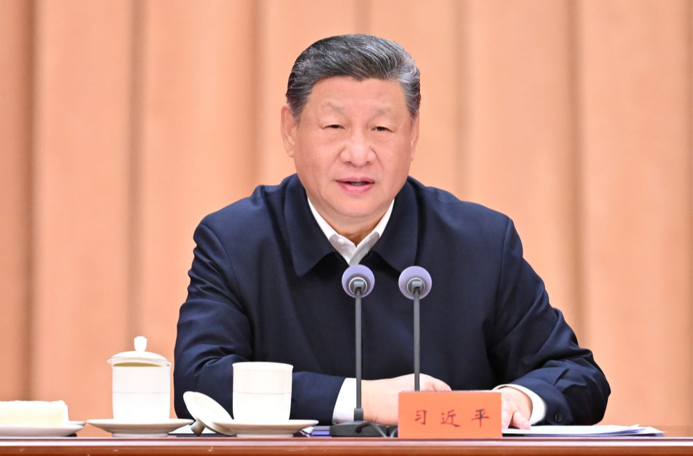 习近平同英国首相伯纳姆通电话