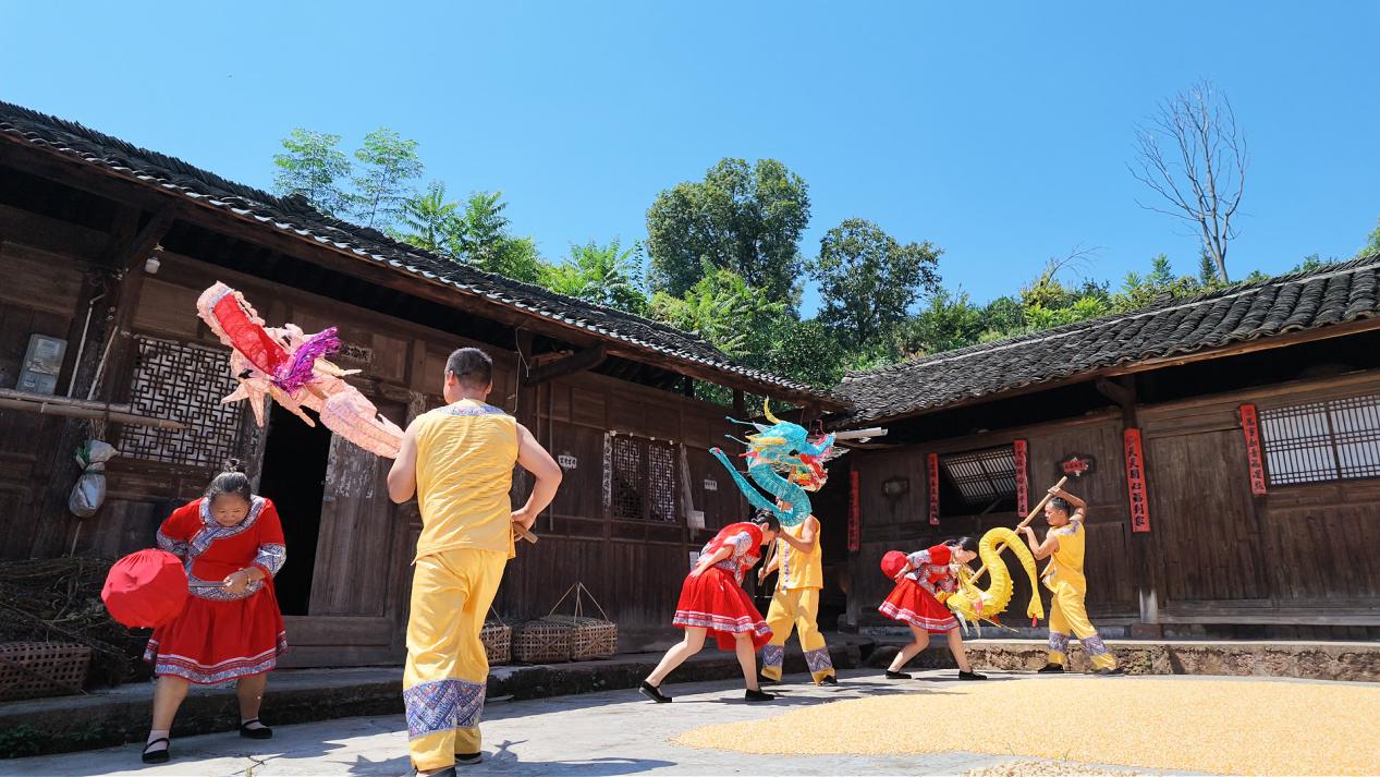 芷江土桥：“孽龙”舞出新风尚 非遗赋能乡村治理