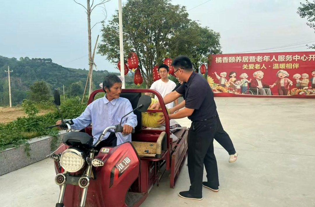 禾梨坳乡：党群同心秋收忙 阵地赋能暖民心